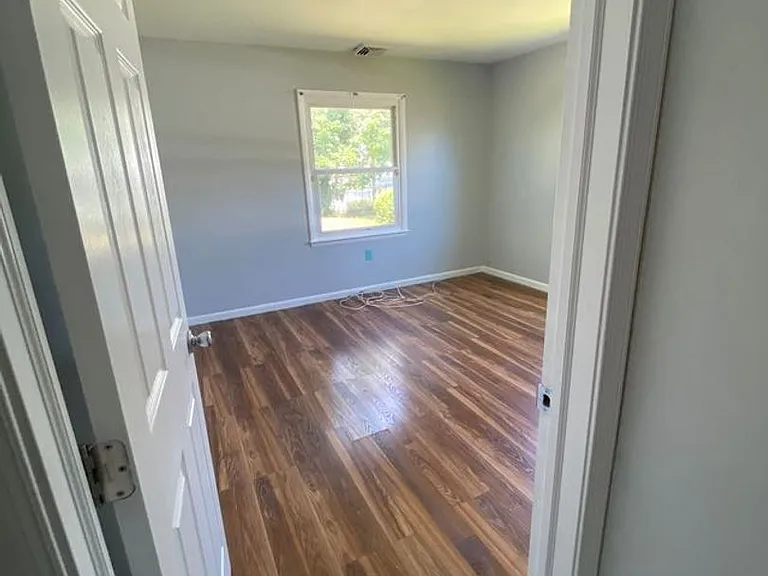 51 Peacock Ln — Photo 10