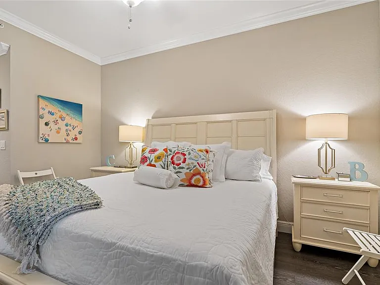 7015 River Hammock Dr #306 — Photo 16