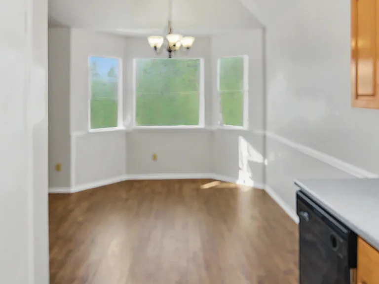 1502 Cedar Ln — Photo 5