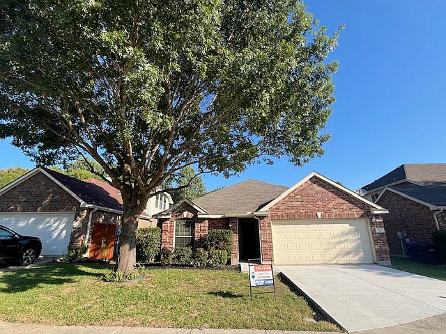 1st image of 621 Crystal Falls Dr