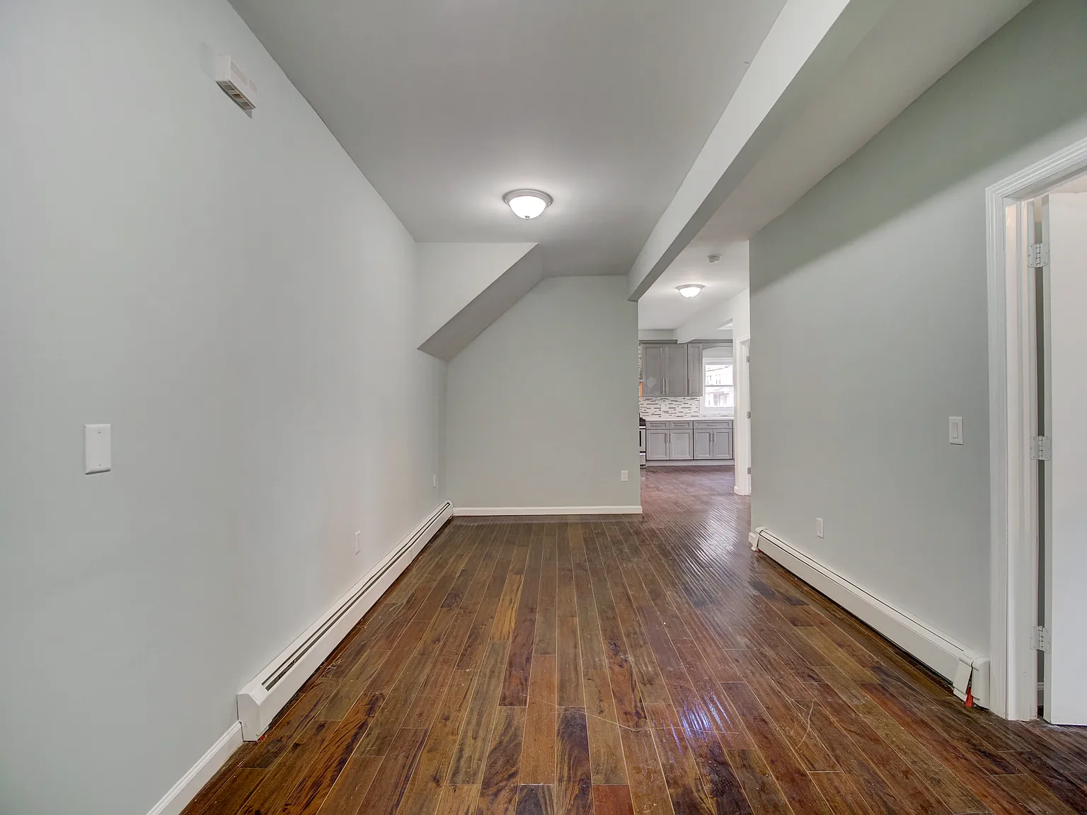 2 bed, 1000 sqft, $2,950 — Photo 4