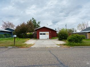 448 NW 4th St, Ontario, OR 97914