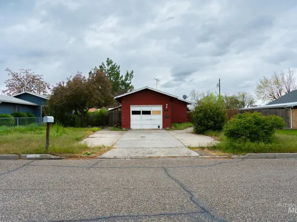448 NW 4th St, Ontario, OR 97914