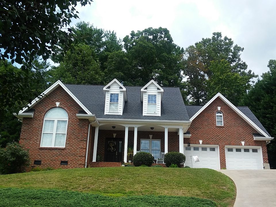 2nd image of 1023 Charlesmont Ct