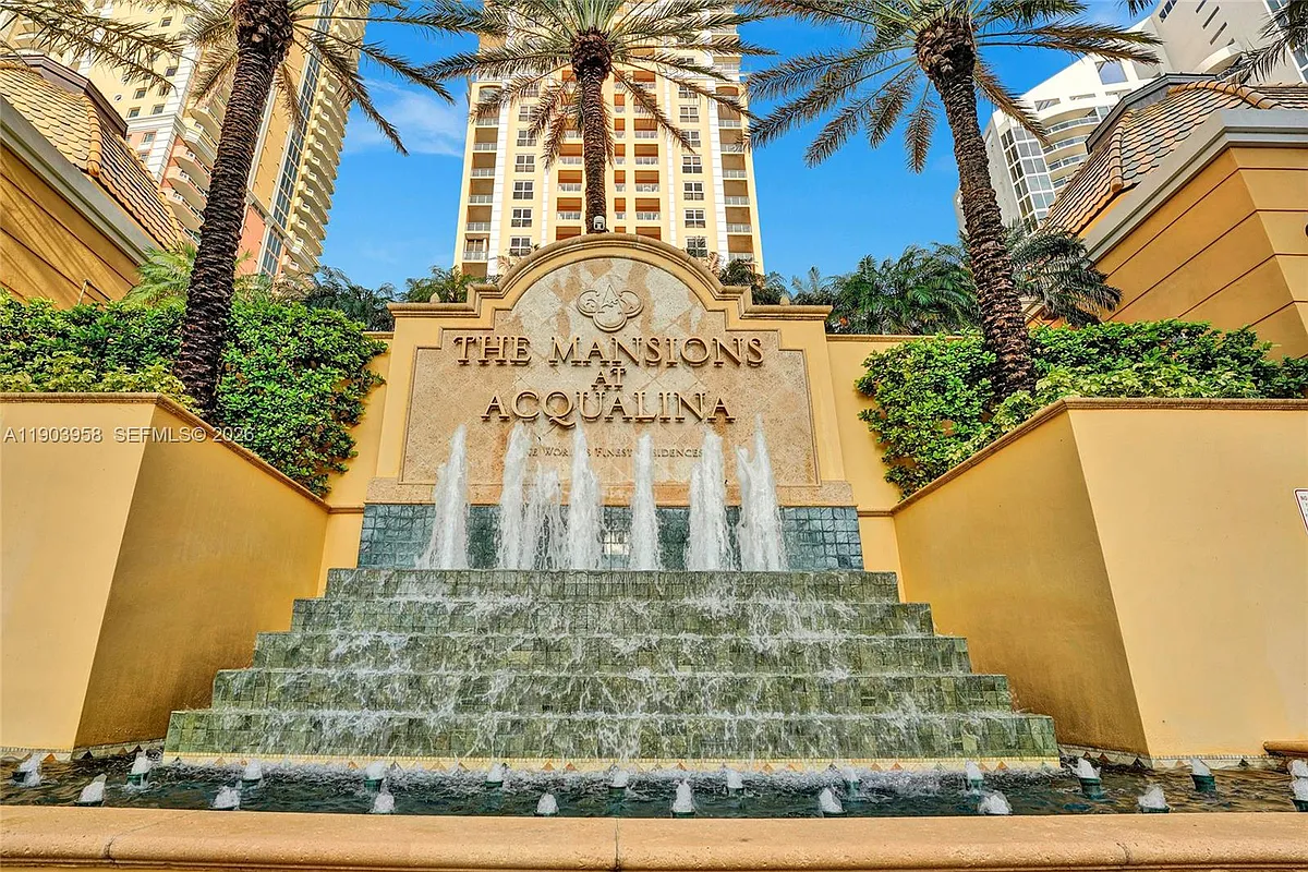Building Photo - 17749 Collins Ave #1402