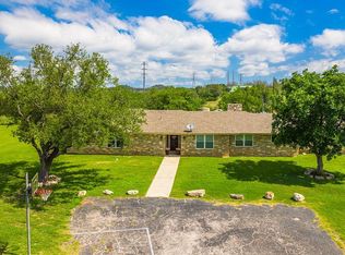 130 Willow Bend Dr, Center Point, TX 78010