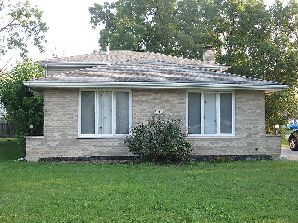 1st image of 3572 W Dickens Ave