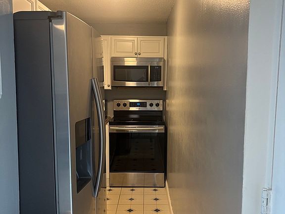 3rd image of 175 Ward St APT 60