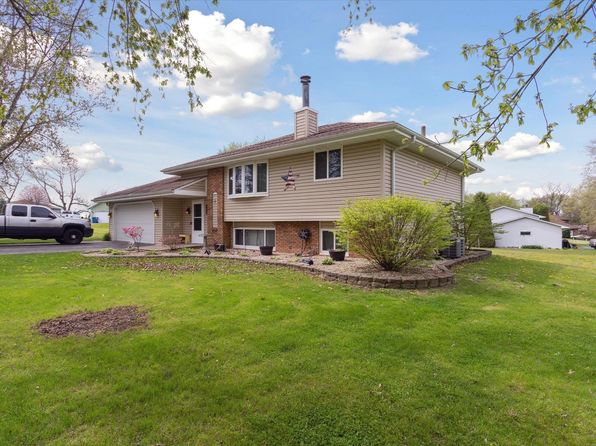 8561 Verde Ct, Byron, IL 61010