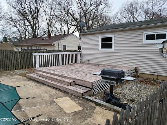 5th image of 43 Mount Ln
