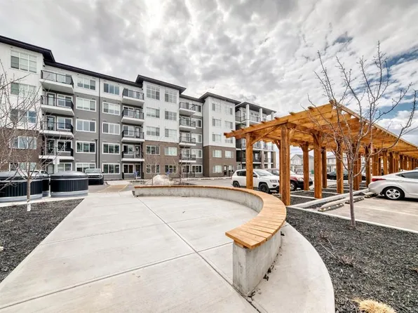 44 W Skyview Pkwy #1118, Calgary, AB T3N 2R8