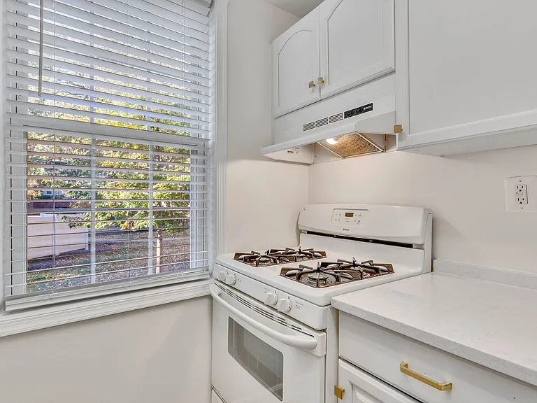 220 N Thomas St #2203 — Photo 9