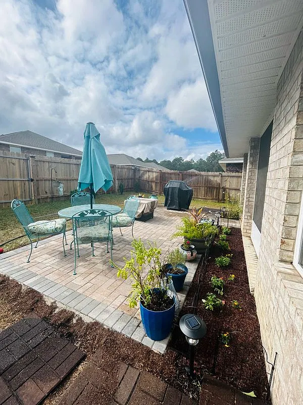 3 bed, 2.0 bath, 1425 sqft, $2,150 — Photo 4