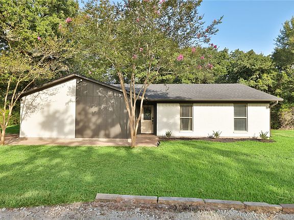 2nd image of 1337 S Oaks Dr