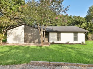 1337 S Oaks Dr, College Station, TX 77845