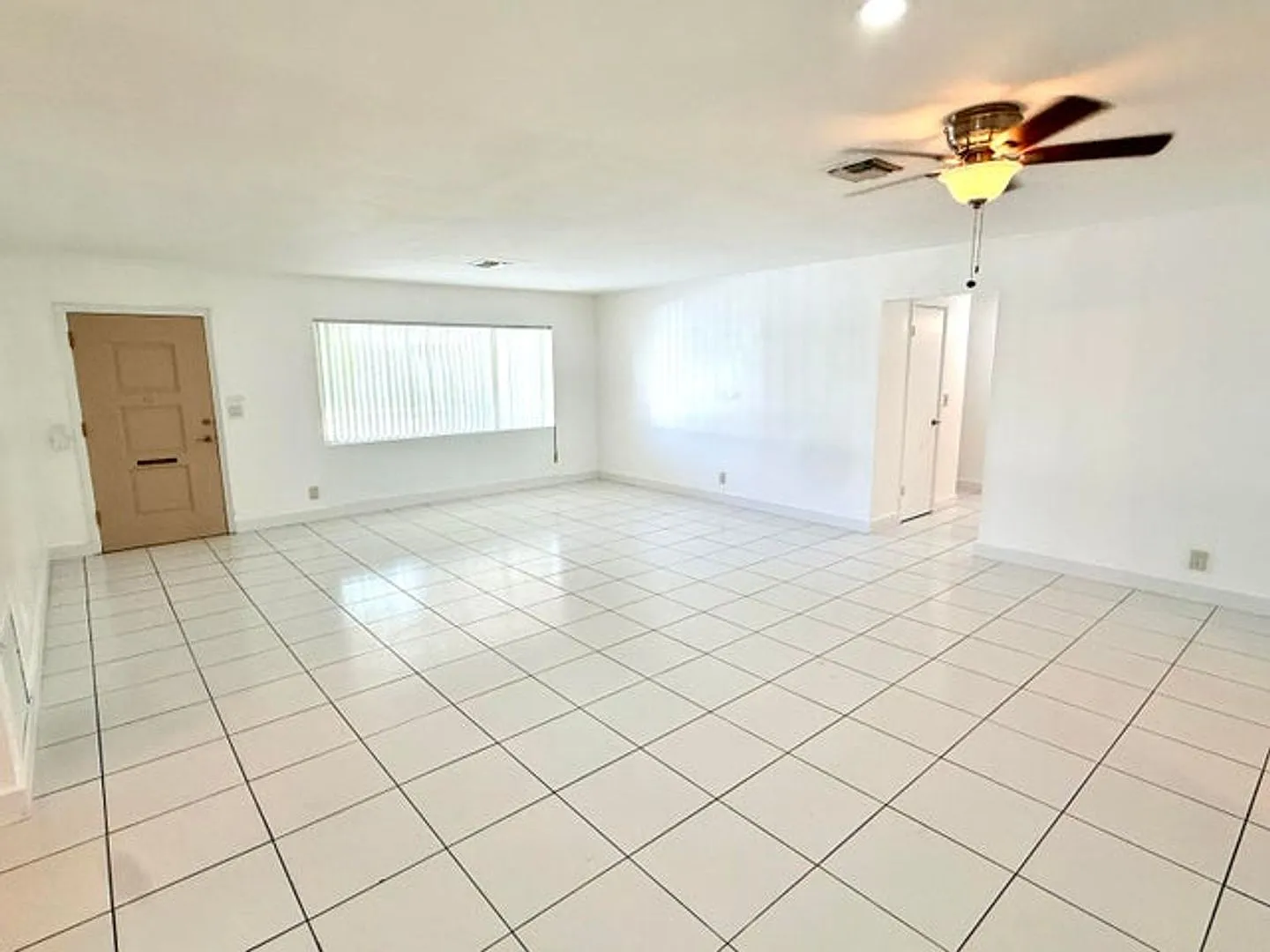 118 SE 10th Court, Deerfield Beach, FL 33441 — Photo 2