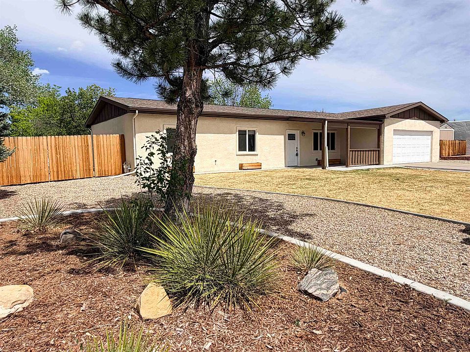 1st image of 2880 Caboose Ave