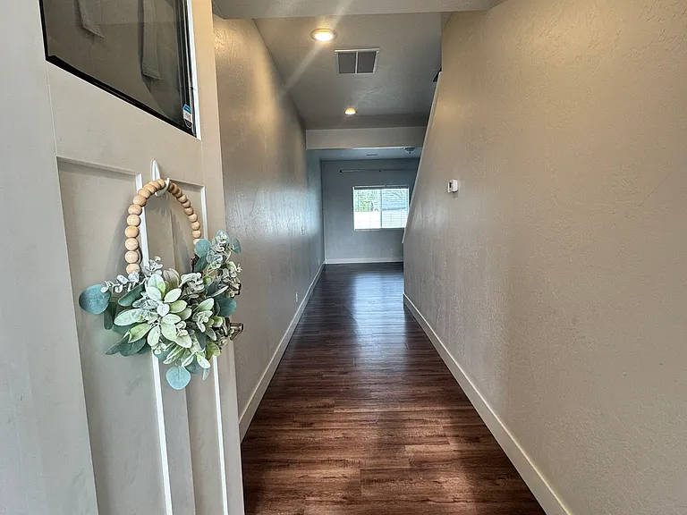 836 Almo Ave — Photo 3