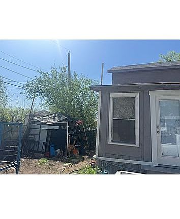 4th image of 423 Matthews Ave