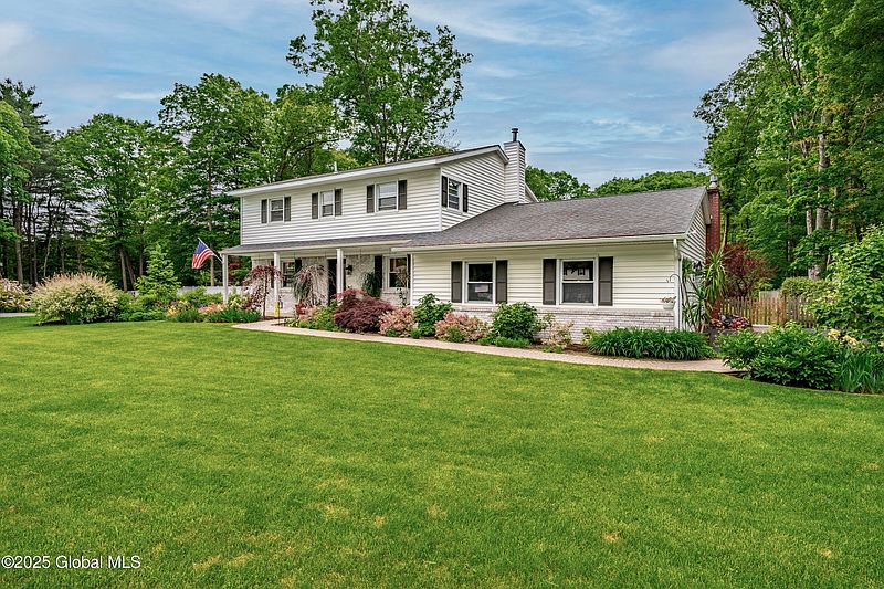 4th image of 26 Heritage Lane