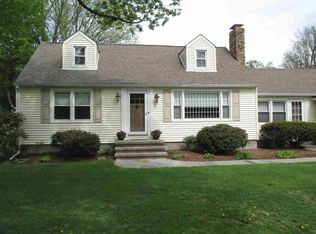 25 South Dr, Hyde Park, NY 12538