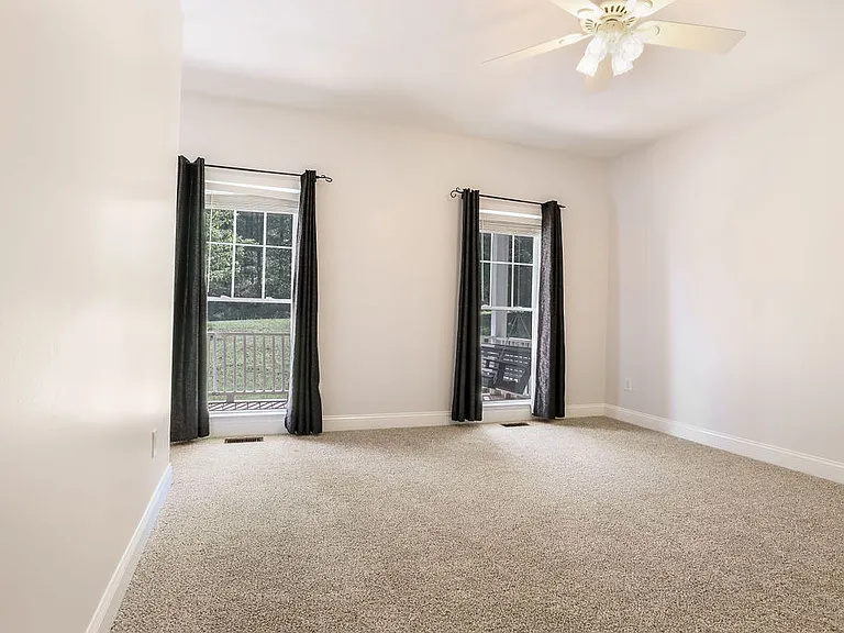 46 Indian Summer Ln — Photo 9