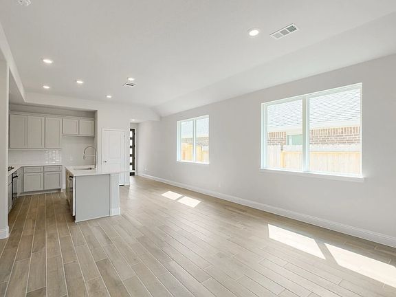 Homesite 1112 dining