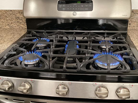 5th image of 44917 Bellflower Ln