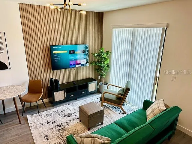 3 bed, 3.0 bath, 1360 sqft, $2,250 — Photo 4
