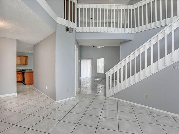 4th image of 6611 Piccadilly Ln
