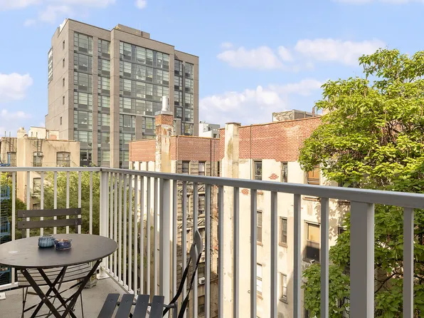 154 Attorney Street image 7 of 10