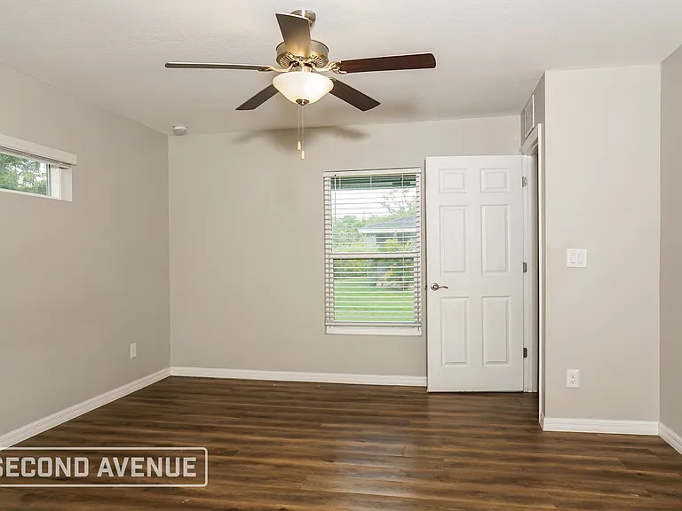 486 Hoffer St — Photo 10