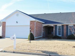 4003 Cambridge Cir, Jefferson City, MO 65109