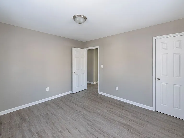 4715 Green Glen Ln — Photo 15