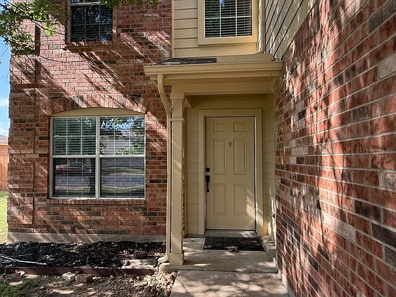 3rd image of 307 Indian Meadow Dr