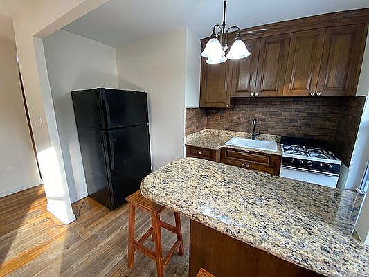 5th image of 33-12 21st Ave #2