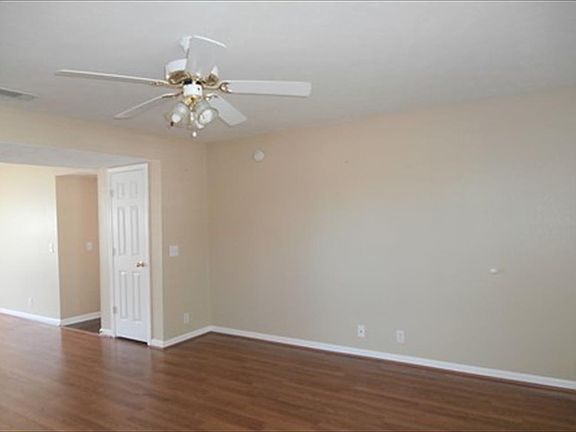 Additional Living Room
