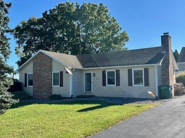 455 Hemlock St, Christiansburg, VA 24073