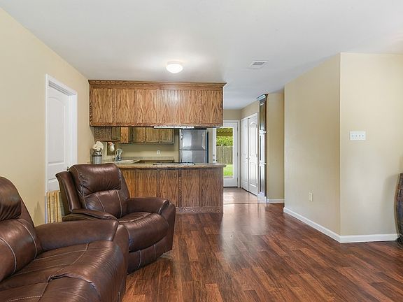 4th image of 30639 Baker Dr