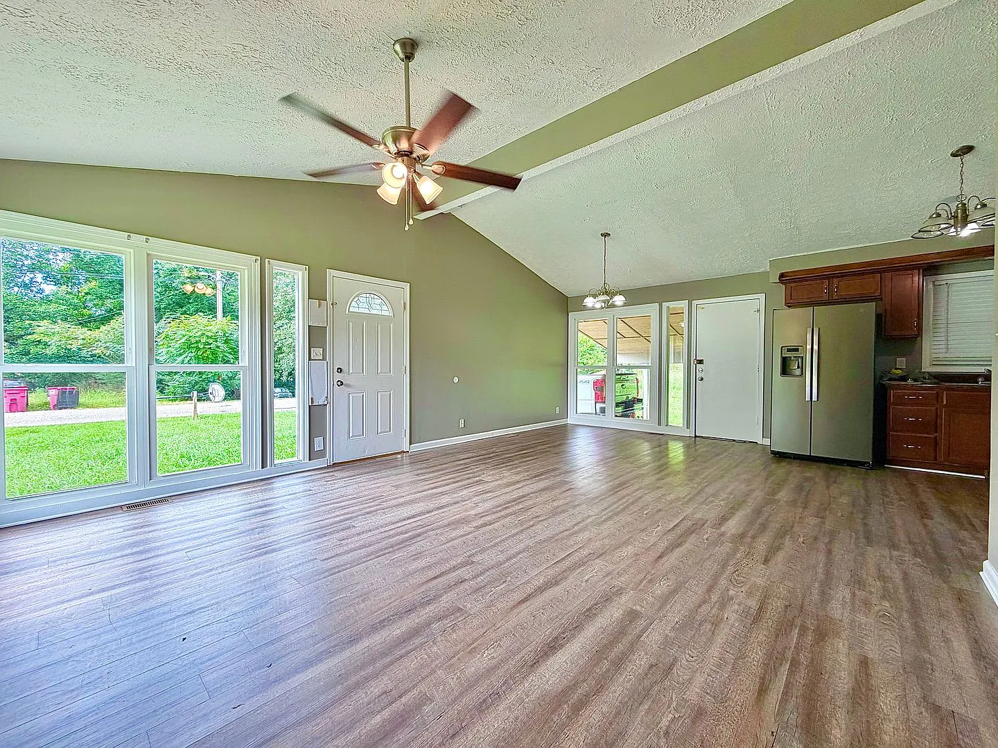 1755 Mooreland Dr — Photo 4