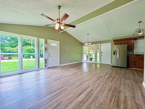 4th image of 1755 Mooreland Dr