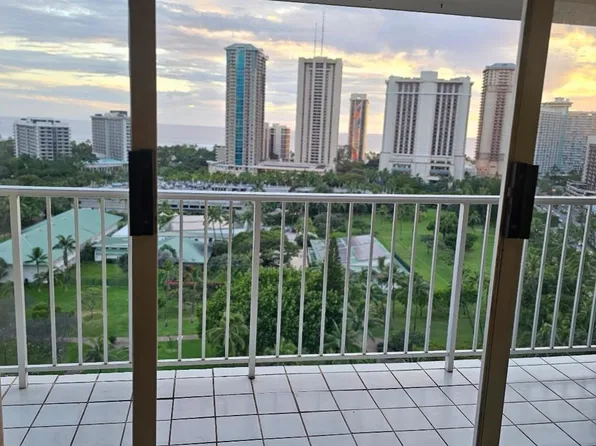 430 Keoniana St APT 1304, Honolulu, HI 96815