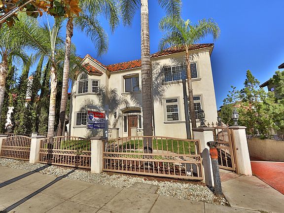 2nd image of 626 S Ramona St