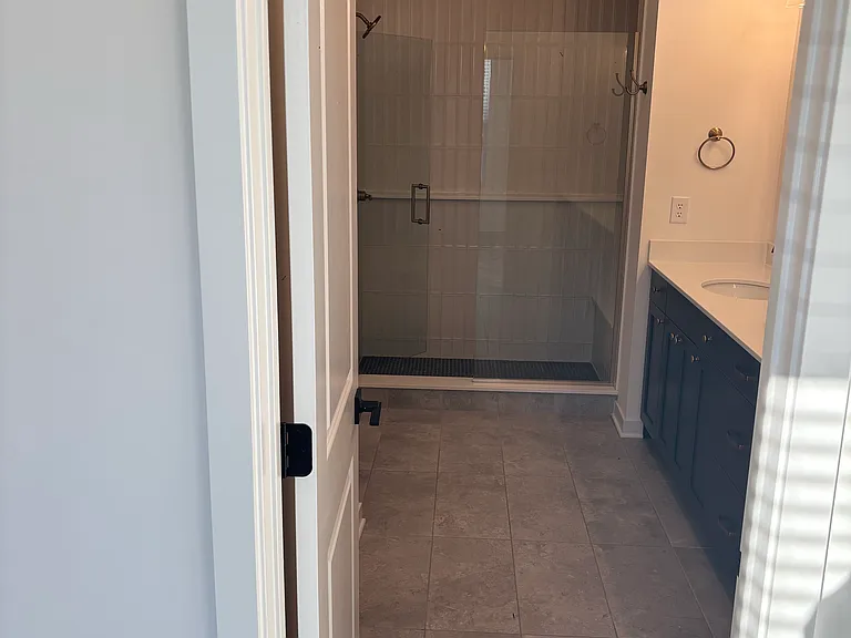 15109 Larchwood Dr — Photo 18