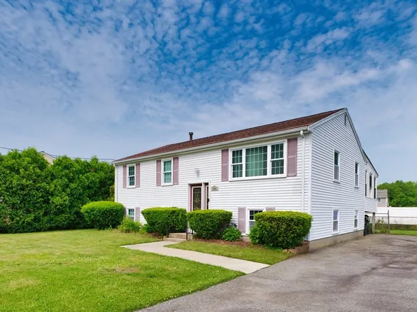 928 Elsbree St, Fall River, MA 02720