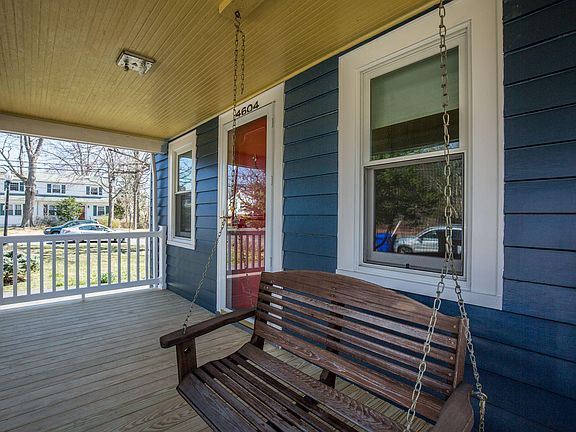 Charming front porch with swing!