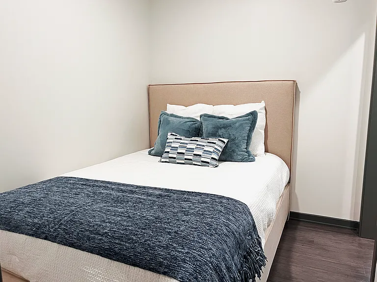 AYR Apartments — Photo 33