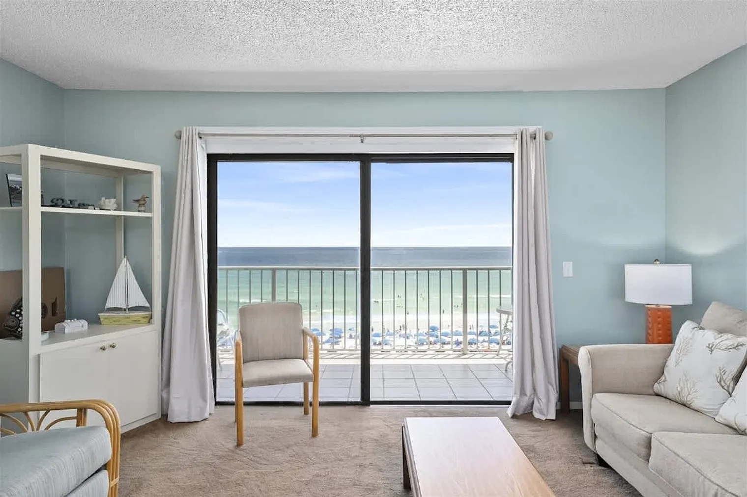1 bed, 1.0 bath, 731 sqft, $1,327 — Photo 4