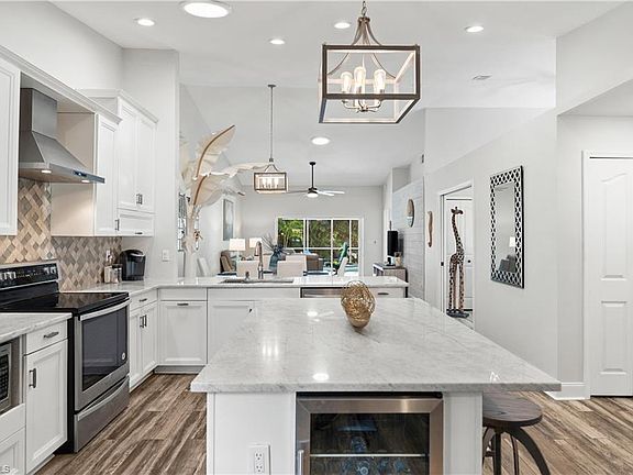 4th image of 804 Wiggins Bay DR #22R