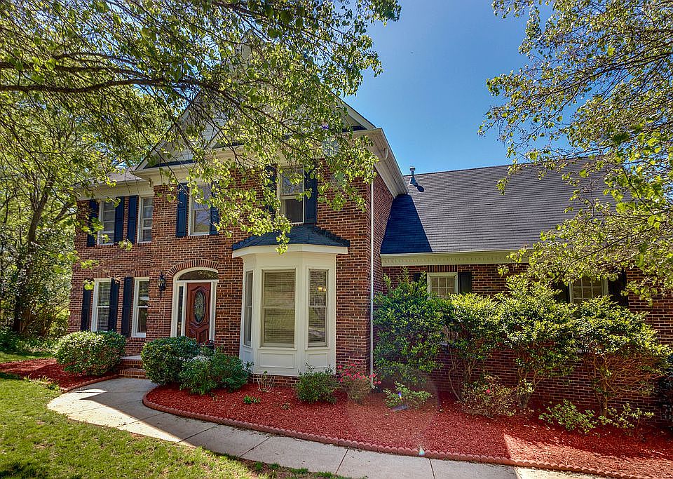 1st image of 7006 Providence Ln